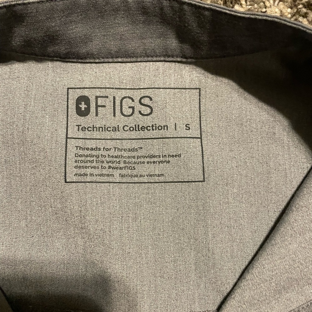 Figs Graphite Rafaela Top - Picture 2 of 3